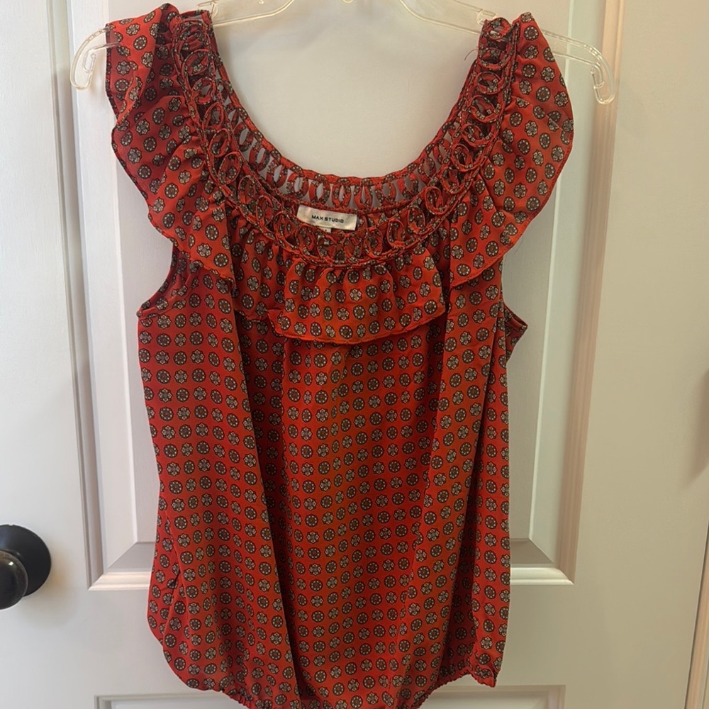Max studio Women's Red Patterned Top
